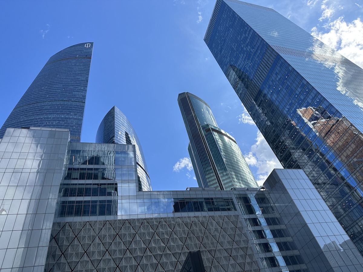 Предприниматели Москвы заключили контрактов на 7 млрд с помощью торгового бота 