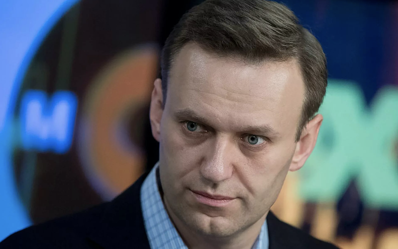 «Свежее яблоко» объявило войну Алексею Навальному