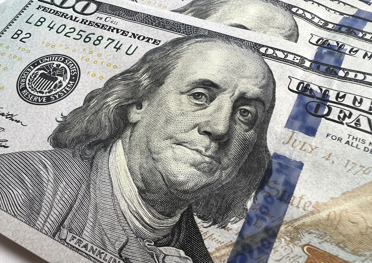 Доля доллара в сбережениях граждан может восстановиться до 30-35%