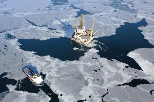 «Роснефть» подвинула айсберг весом в один миллион тонн