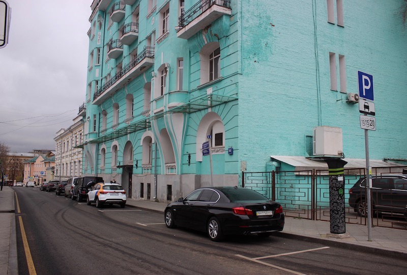 Архитектор объяснил, почему москвичи иногда просят ввести платные парковки