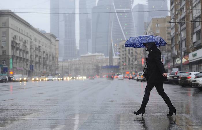 Синоптик: в Москве сильной жары до конца июня не будет