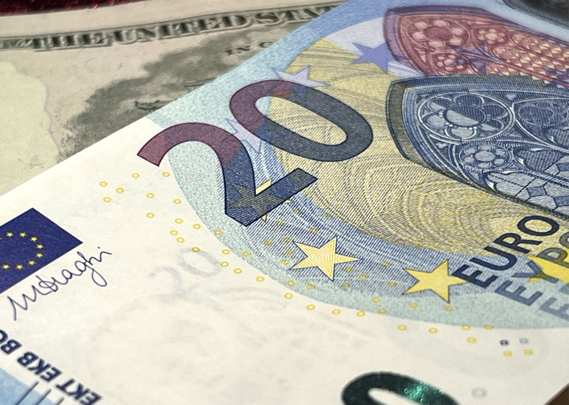 Перспективы евро пока туманны: следует ли спешить с покупкой валюты
