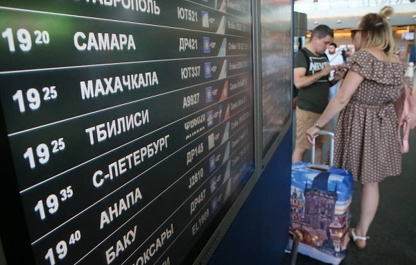 После прекращения прямого авиасообщения с Грузией рейсы с пересадкой в страну могут подорожать на 50%