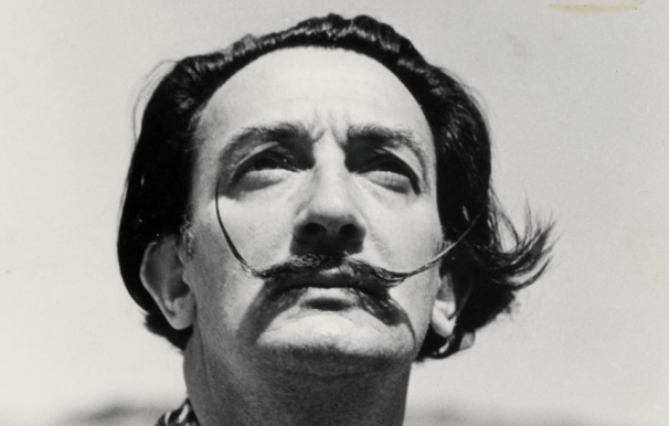 Усы Сальвадора Дали сохранили форму спустя 28 лет после смерти художника