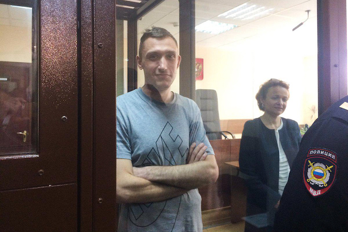 Суд арестовал участника протестных акций Константина Котова до 12 октября