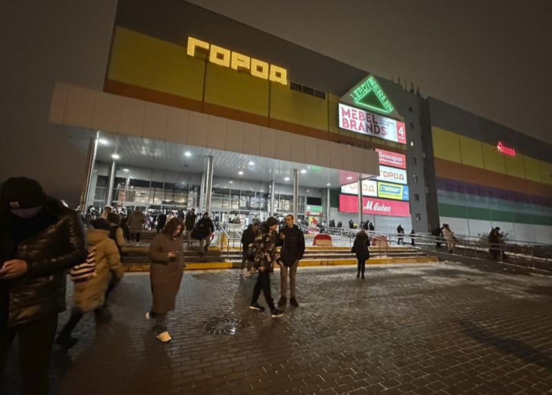 «Просим покинуть торговый центр»: что случилось в ТЦ на юго-востоке Москвы