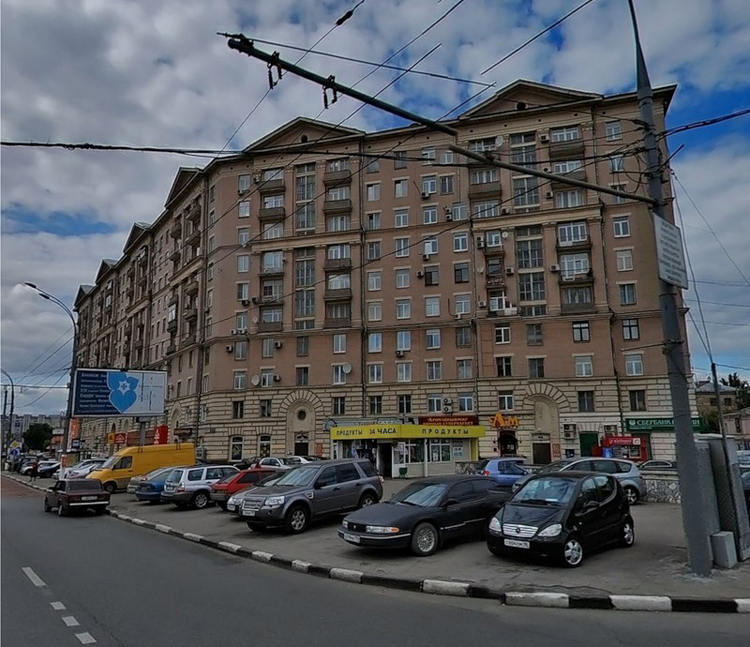 «Наступление на права автомобилистов продолжается»: Илья Свиридов о парковке на Волгоградском проспекте