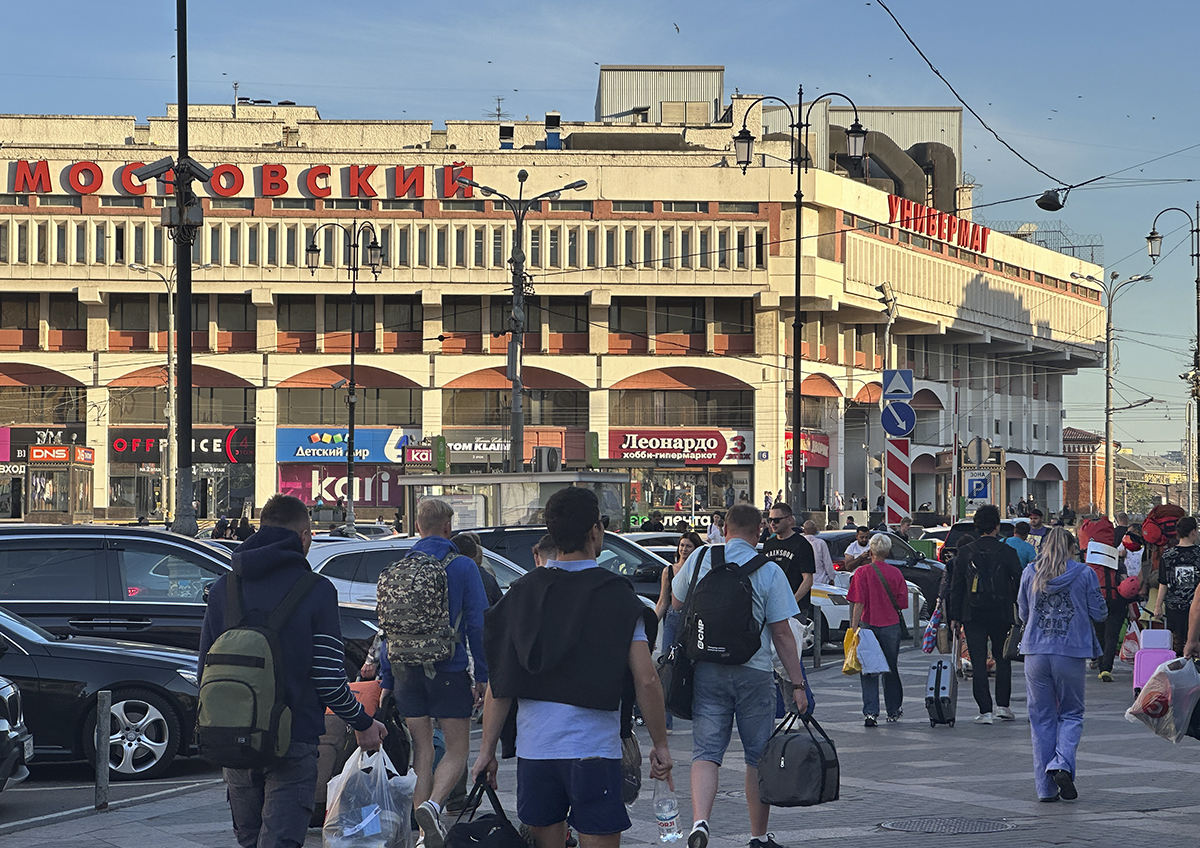 Россиянам рассказали, почему мигрень не стоит часто лечить обезболивающими