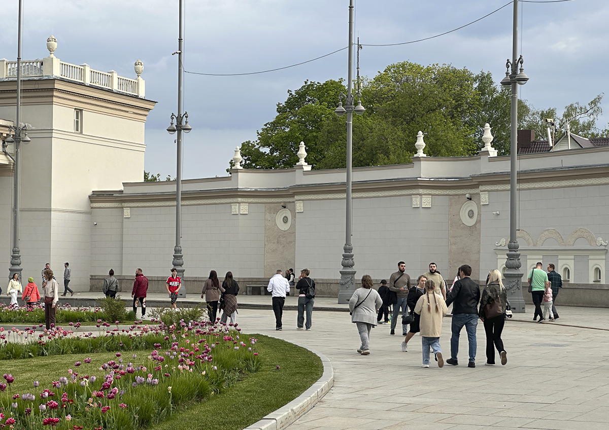 Продление майских каникул за счет отпуска создает риски для бизнеса и экономики