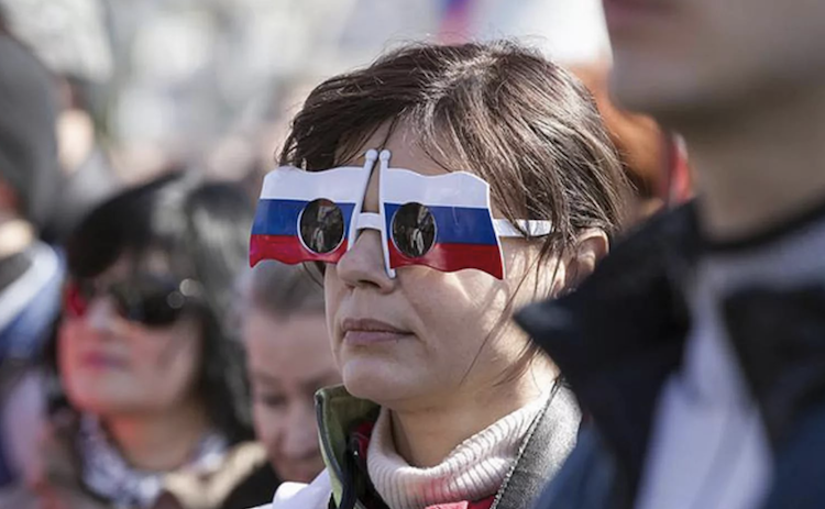 Две трети россиян не доверяют Госдуме, но доверяют армии
