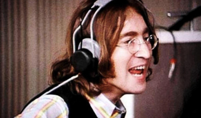 В Берлине «всплыли» украденные вещи Джона Леннона