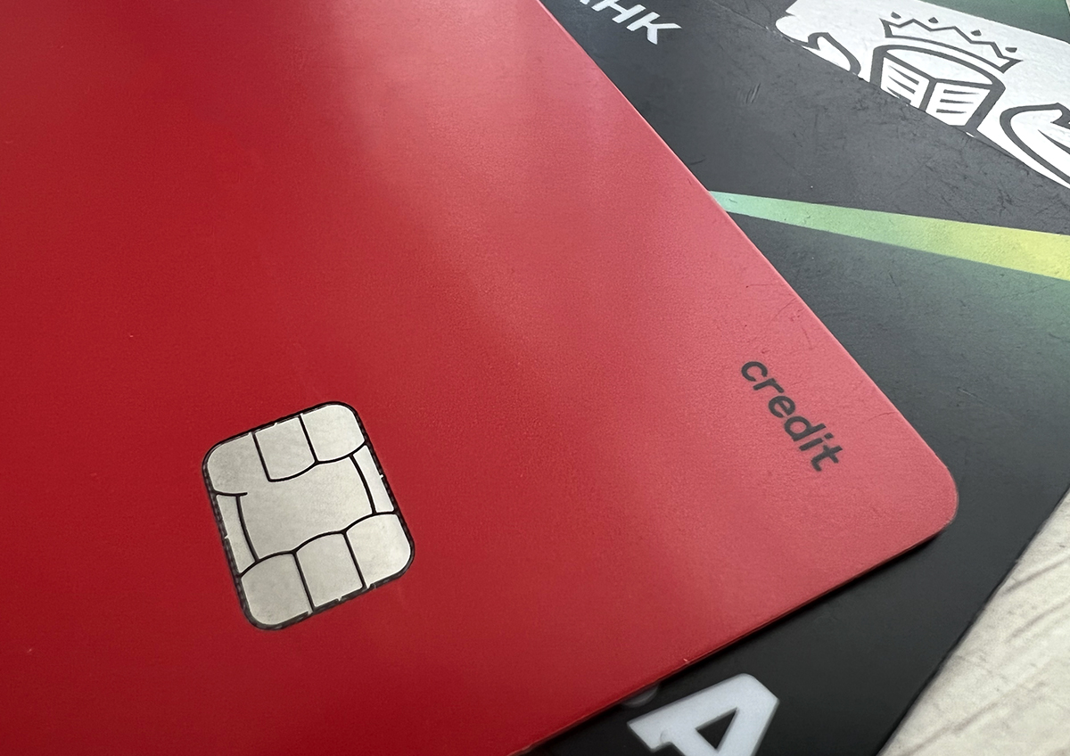 Россиянам посоветовали оформлять кредитные карты только в крайнем случае