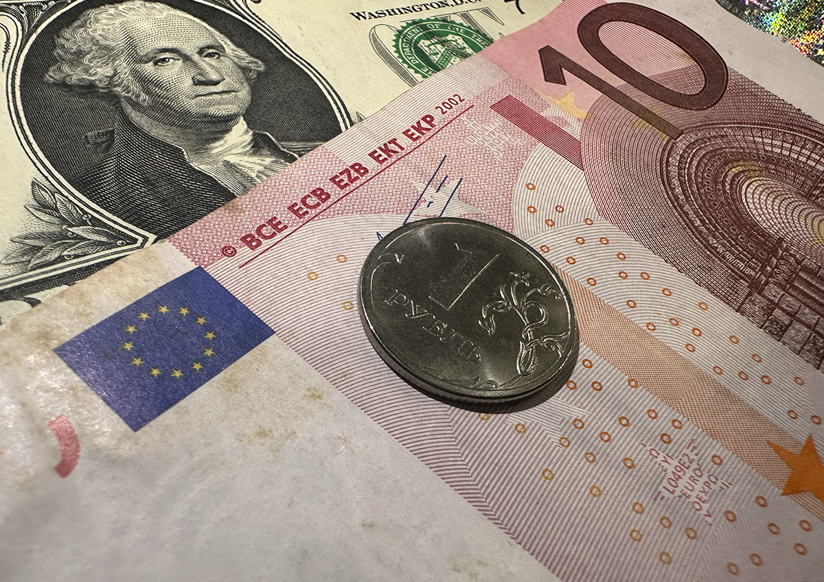 Россиянам рассказали, для чего целесообразно открывать валютные вклады