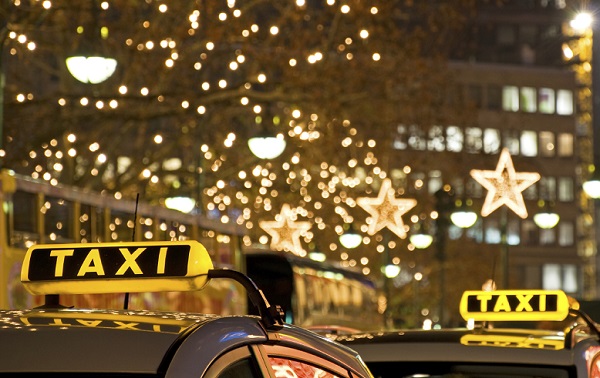 К Новому году Роспотребнадзор запустил повторную «горячую линию» по услугам такси и каршеринга