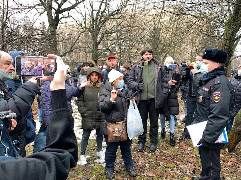 Москвичи продолжают протестовать против строительства серверного дублера Кутузовского проспекта