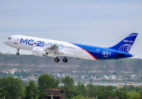 Новый пассажирский самолет МС-21-300 совершил полет из Иркутска в Жуковский