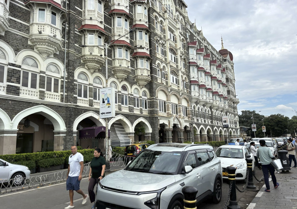 Российским туристам назвали наиболее универсальные средства оплаты за рубежом