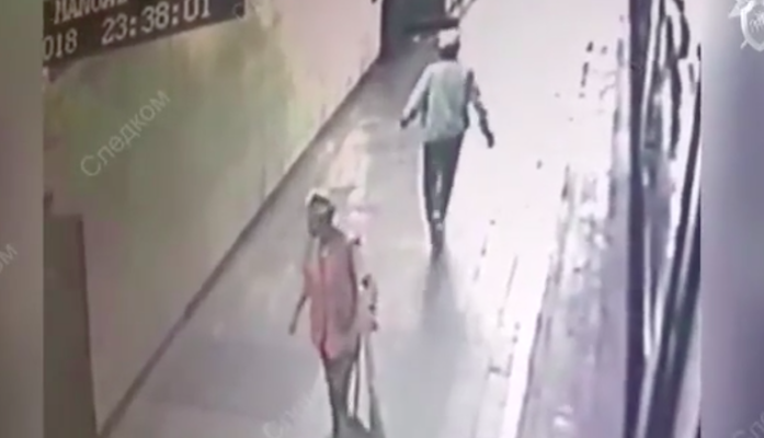 Подозреваемый в убийстве полицейского в московском метро попал на видео