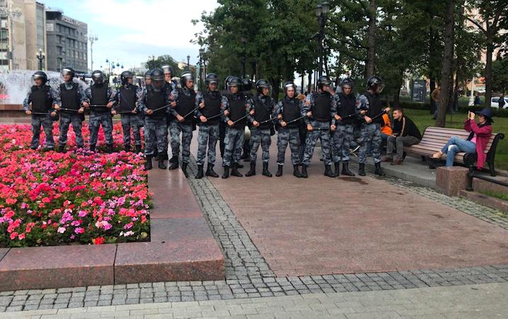 Число задержанных на акции протеста в Москве возросло до 948