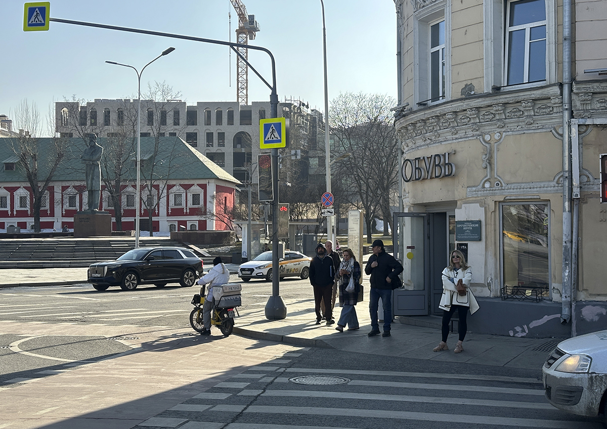 Подскочившие нефтяные котировки могут повысить цены на импортные товары в РФ