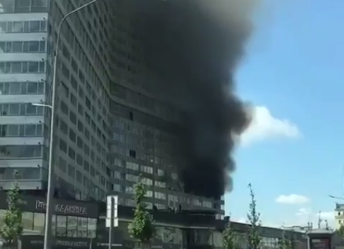 Пожар в «доме-книжке» на Новом Арбате ликвидирован