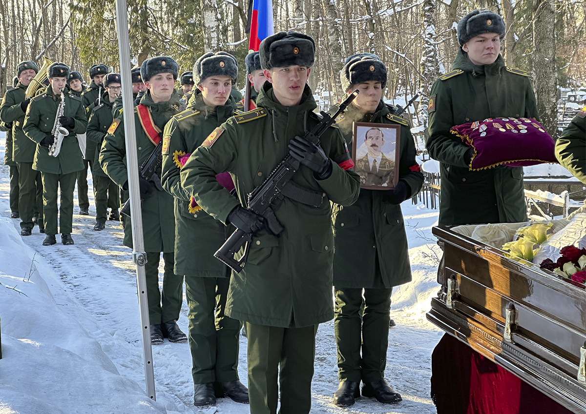 Скончавшегося в тамбовском СИЗО топ-менеджера Компьюлинка похоронили в Москве