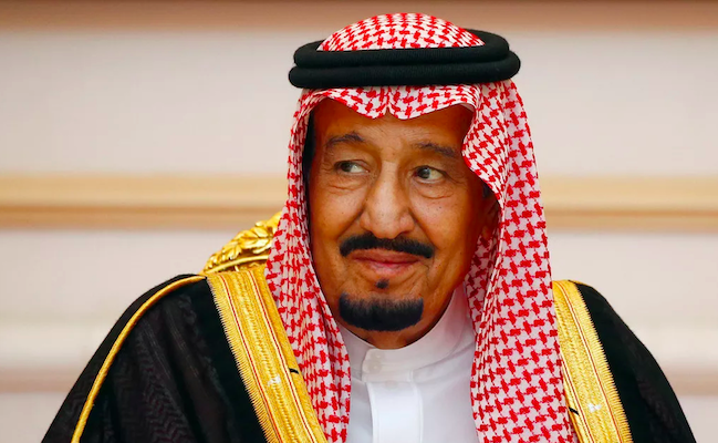 Короля Саудовской Аравии эвакуировали в бункер из-за игрушечного самолетика
