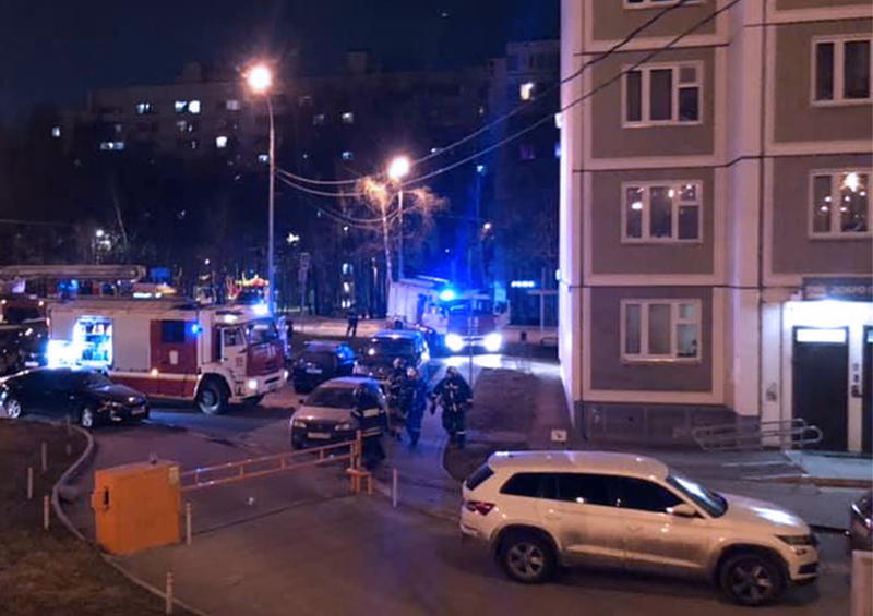 Названы причины проблем с доступом спецтехники во дворы жилых домов в Москве