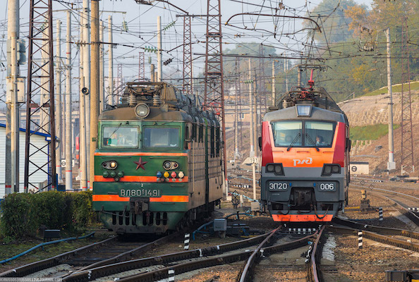 Первые российские грузовые поезда отправились в обход Украины
