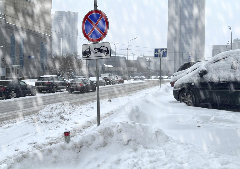 Рекордный снегопад стал экзаменом для коммунальных служб Москвы и Санкт-Петербурга