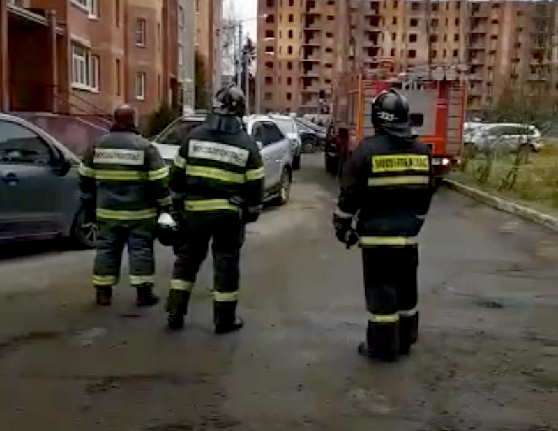 В Сергиевом Посаде спасатели не смогли проехать к месту возгорания в жилом доме