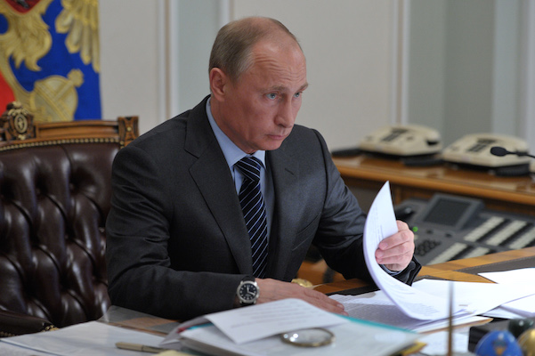 Путин ратифицировал соглашение о размещении группы ВКС РФ в Сирии