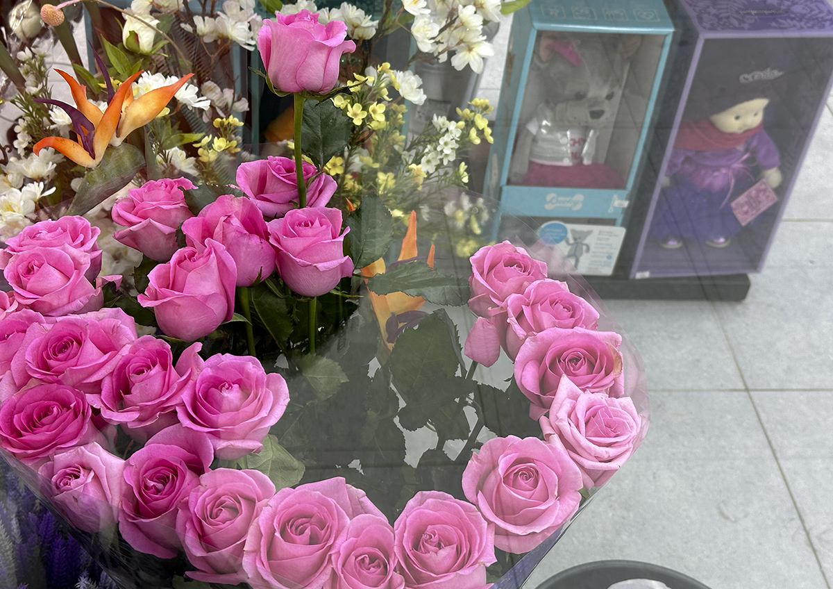 Россиянам рассказали, когда стоит покупать подарки на 8 марта