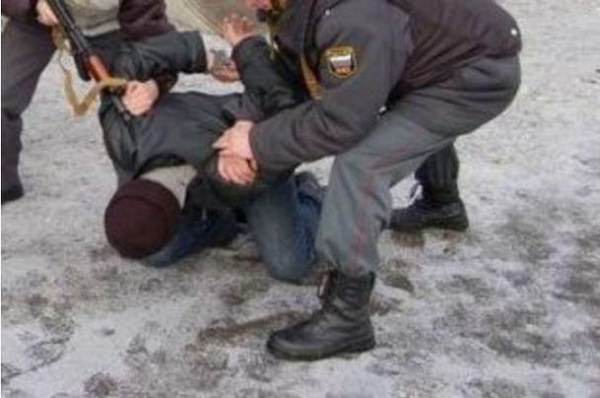 Пьяный москвич сбил полицейского во время задержания