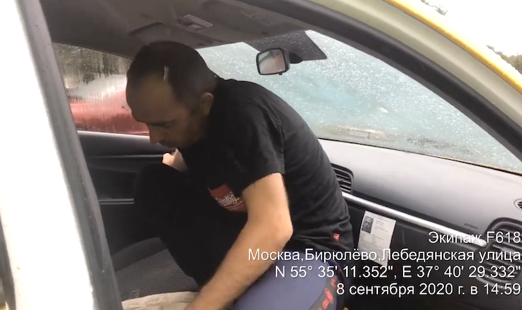 В Бирюлево дорожный патруль обнаружил таксиста в неадекватном состоянии