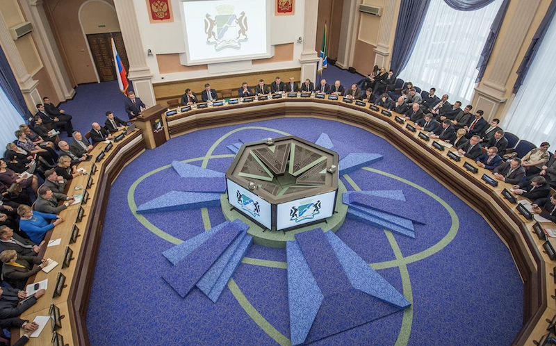 «Умное голосование» упрекнули в поддержке «путиниста» на выборах в горсовет Новосибирска