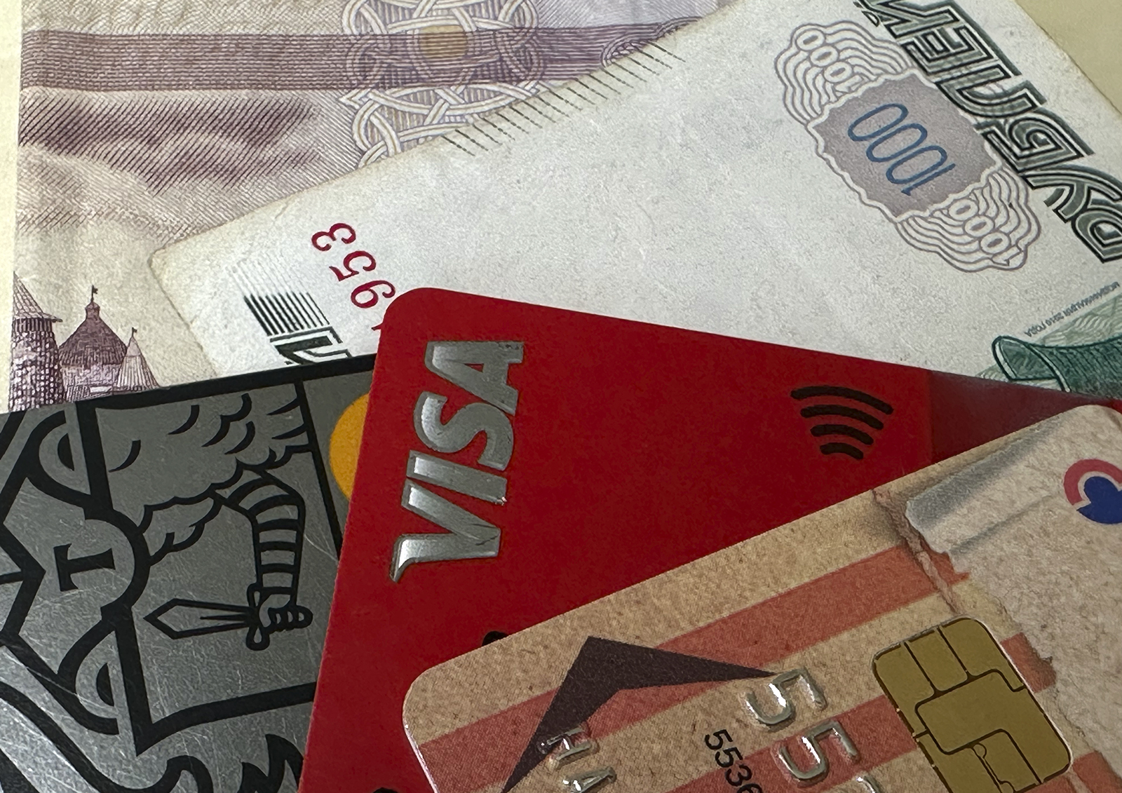 Россиянам рассказали, как вернуть комиссию за обслуживание «спящего» счета