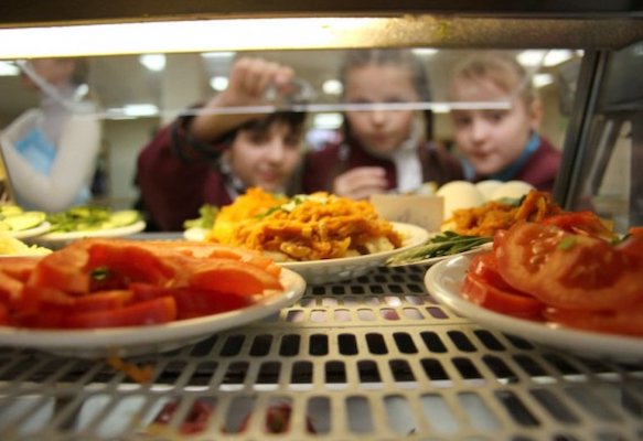 Качество питания в столичных школах повышается