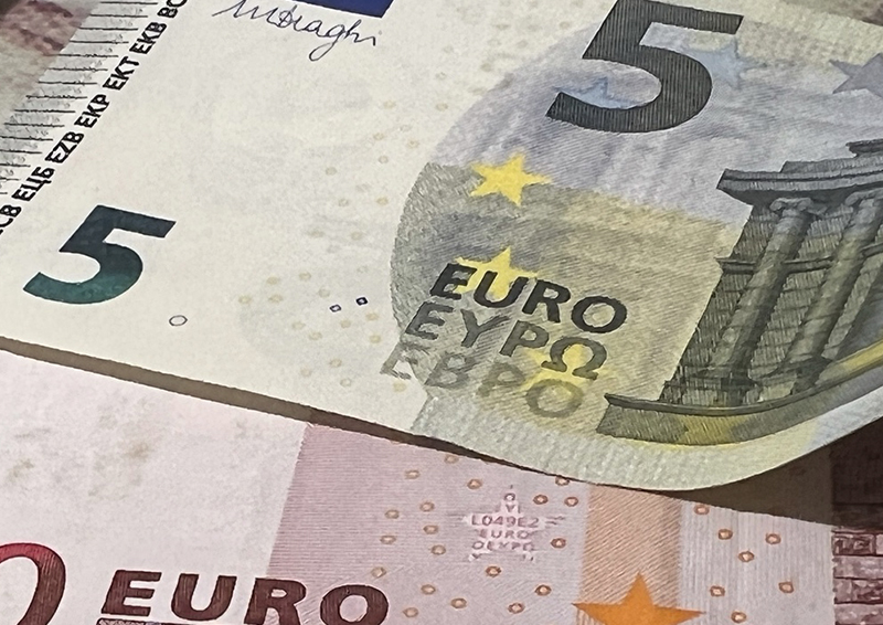 Евро прочат устойчивый рост, но вкладываться советуют в другие активы