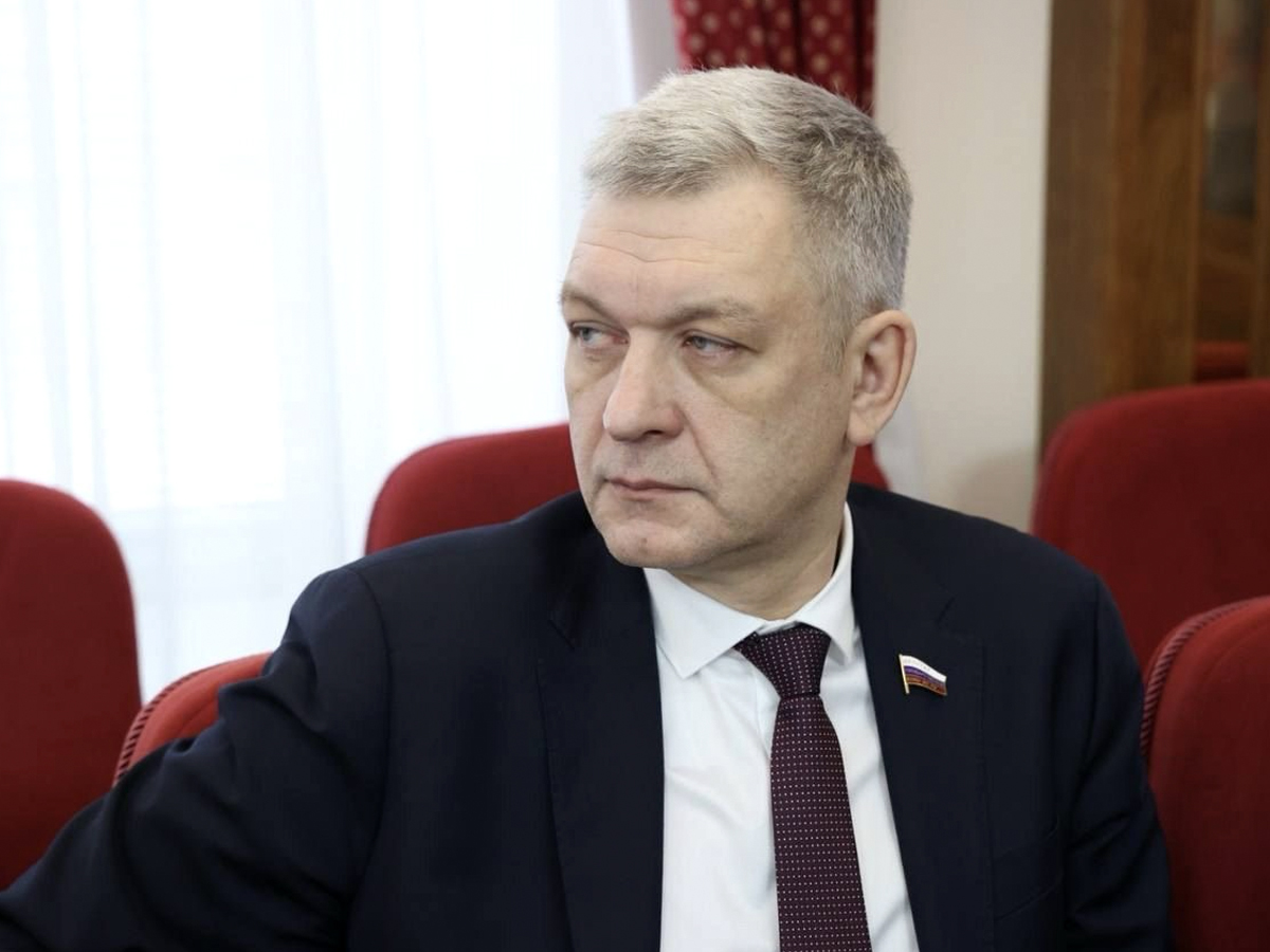 Владимир Иванов: «Сила в знаниях и в правде: только образованное общество может противостоять фейкам» Владимир Иванов: «Сила в знаниях и в правде: только образованное общество может противостоять фейкам»