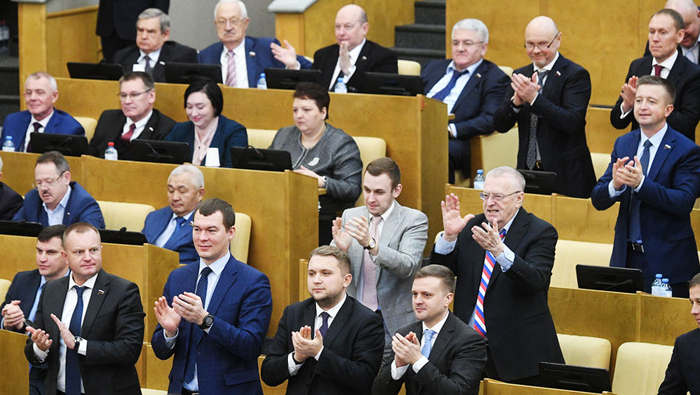 «Это парламентская революция»: эксперты оценили издержки досрочных выборов в Госдуму