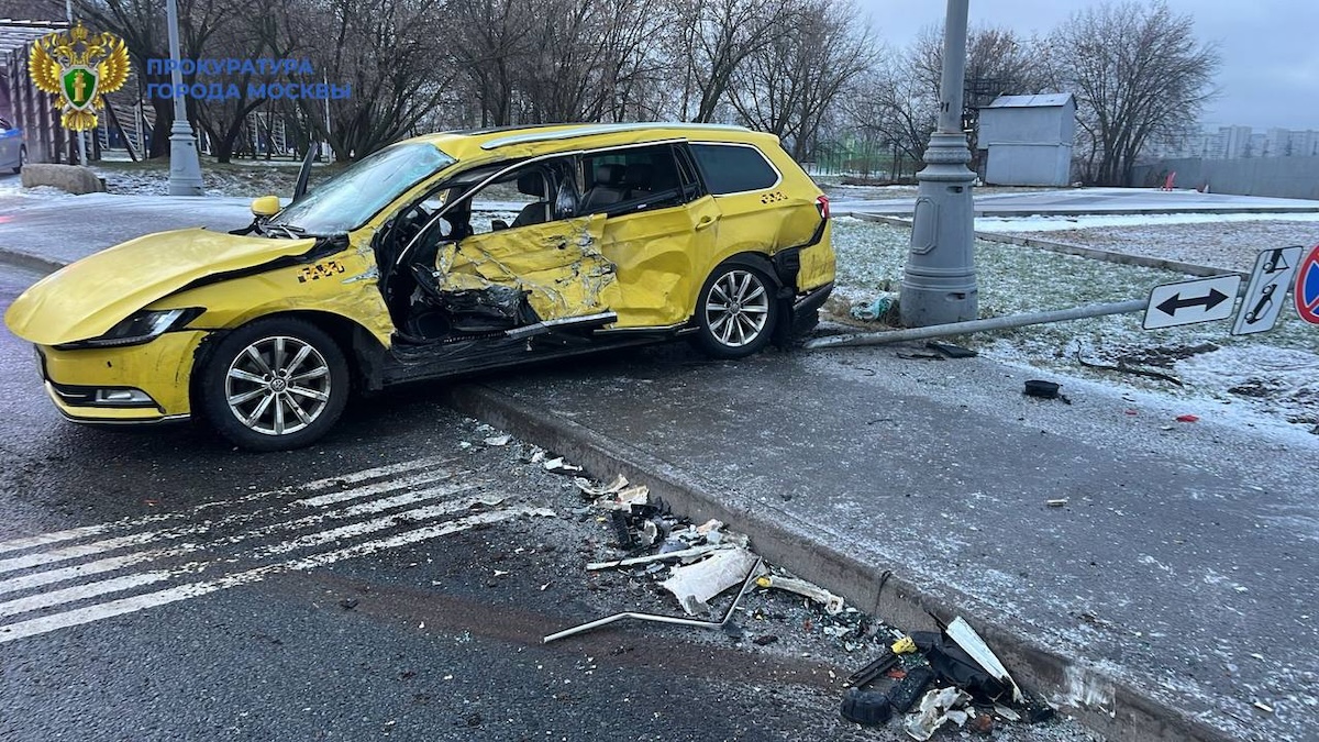 Три человека пострадали после ДТП с автобусом на юго-востоке Москвы