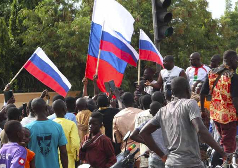 В Буркина-Фасо прошли массовые пророссийские демонстрации