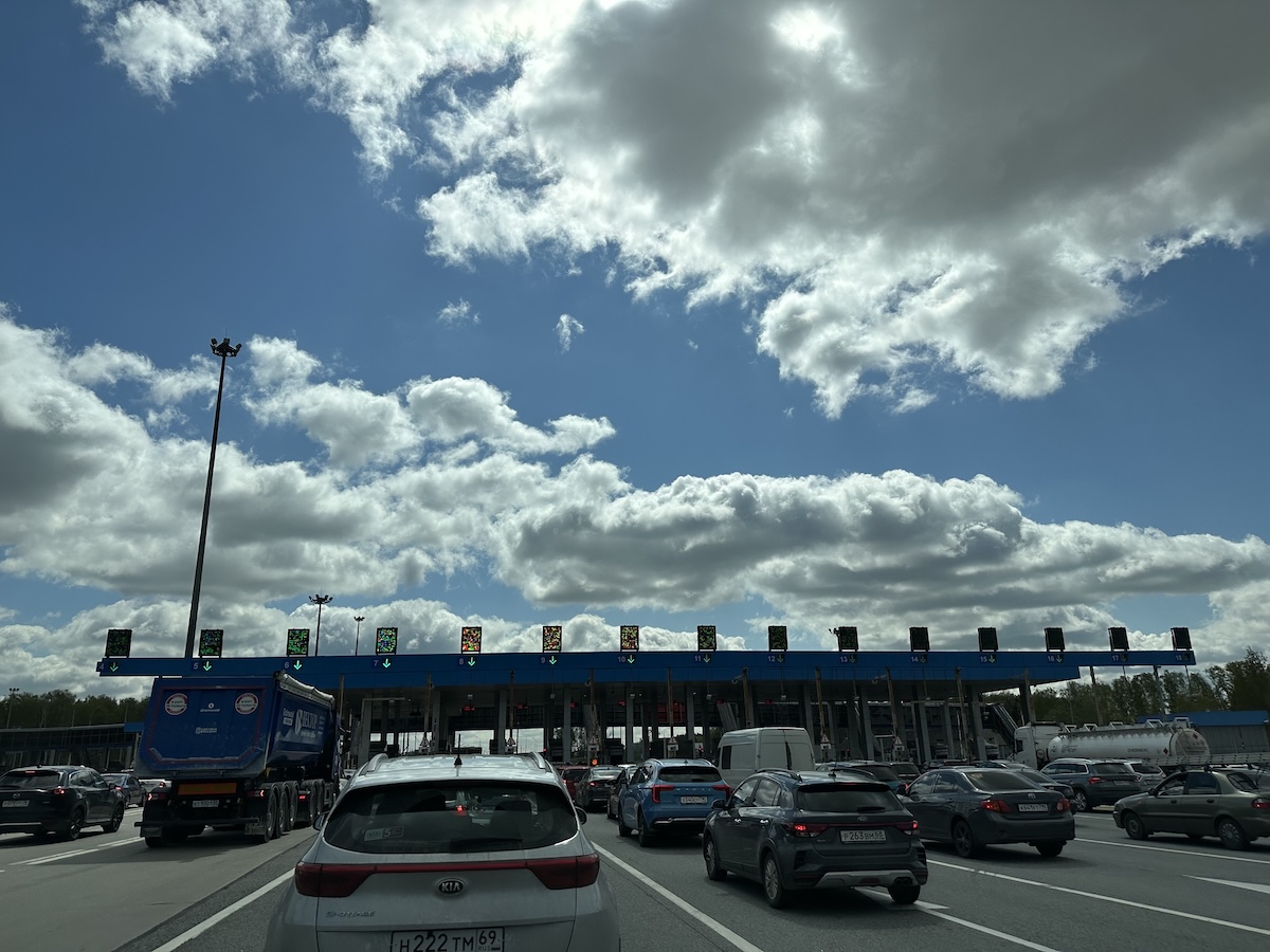 С 1 января закроют один из разворотов на трассе М1 в сторону Москвы