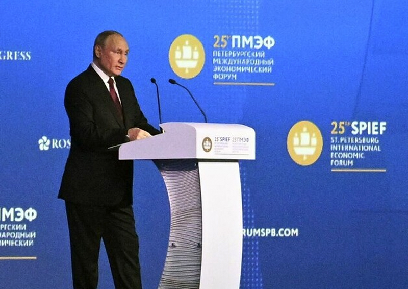 Ирония Путина и «оживший» Токаев: как прошёл ПМЭФ