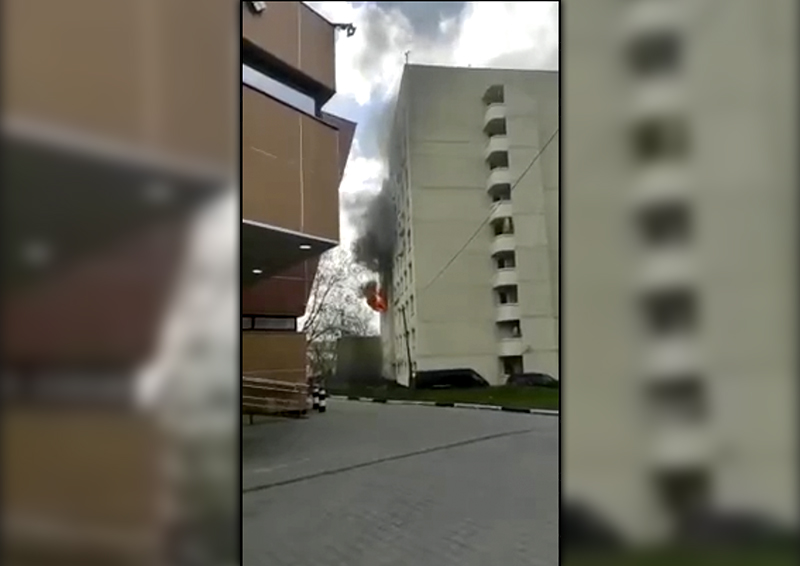 В МЧС сообщили подробности пожара в многоквартирном доме в Мытищах