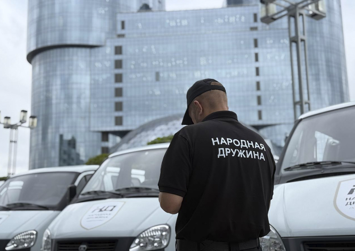 Народным дружинам Подмосковья передали 10 автомобилей Народным дружинам Подмосковья передали 10 автомобилей