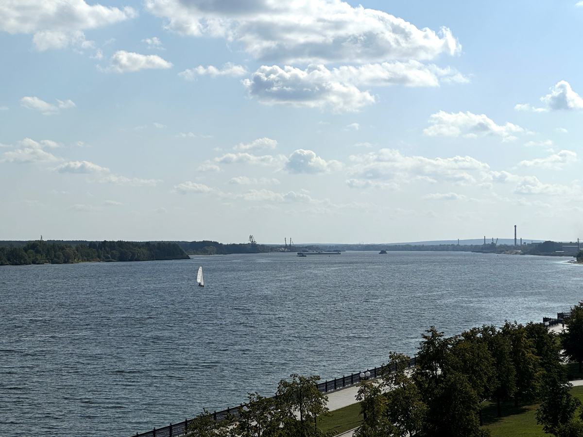 Волге в Ярославле угрожают кислые гудроны и «зеленое масло» Волге в Ярославле угрожают кислые гудроны и «зеленое масло»