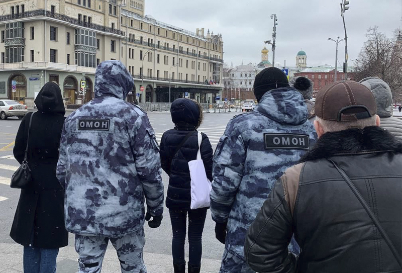 Центральные площади Москвы снова оцепила полиция